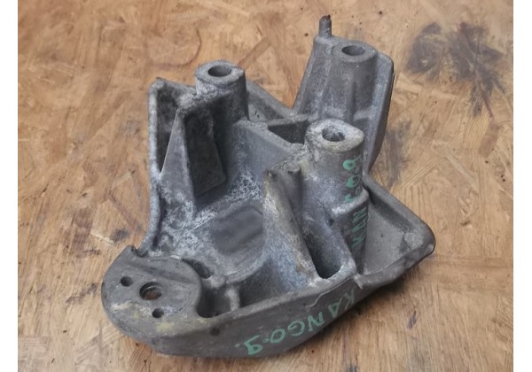 Кронштейн двигуна Renault Kangoo, (4х4), 1.9 DCi, 312301, 068260